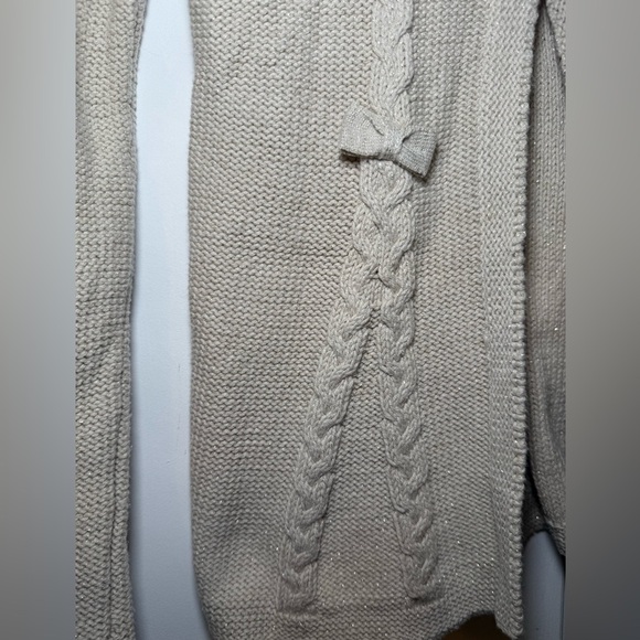 Max Studio Girls Beige Gold 3 Button Faux Fur Collar Swing Sweater Bows Size 7/8 - Picture 2 of 9